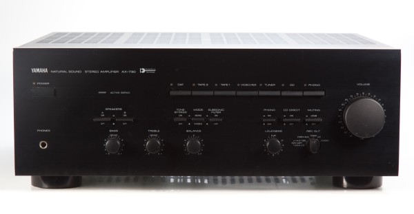 Yamaha AX-730 Stereo Verstärker in schwarz