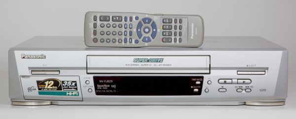 Panasonic NV-FJ 625 VHS-Videorecorder in silber