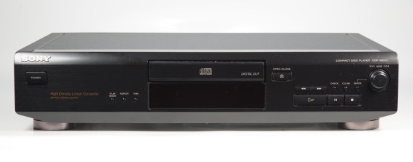 Sony CDP-XE210 CD-Player in schwarz