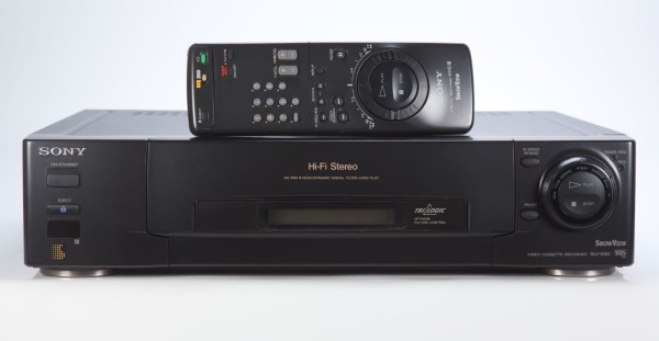 Sony SLV-E80 VHS Videorecorder in schwarz