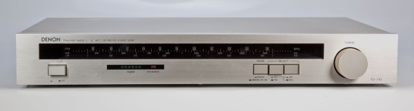 Denon TU-710 Stereo LW/MW/FM Tuner in gold-champagner