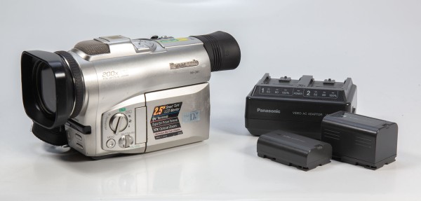 Panasonic NV-DA1 miniDV Camcorder in silber