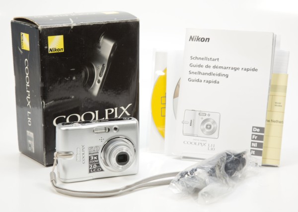 Nikon Coolpix L10 Digitalkamera in silber