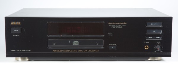 Akai CD-37 CD-Player in schwarz