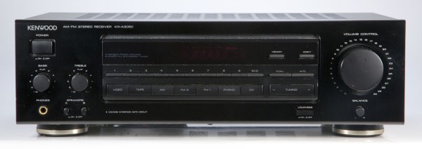 Kenwood KR-A3050 Stereo AM-FM Receiver in schwarz