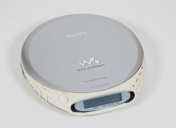 Sony D-EJ 361 CD-Player walkman/ discman in silber