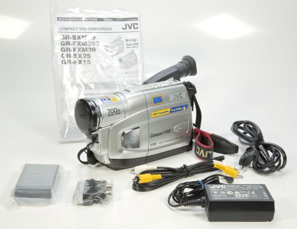 JVC GR-FX15 E VHS C Camcorder in silber