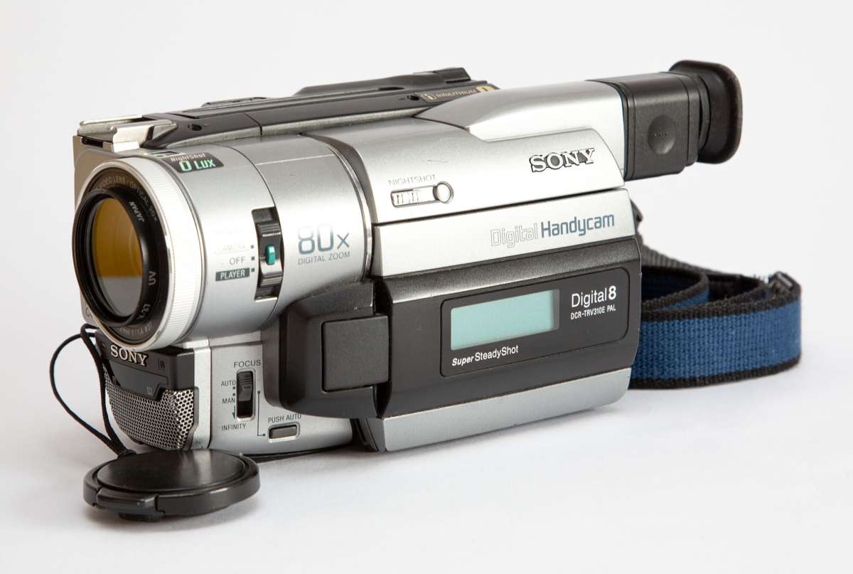 DCR-TRV310 SONY Hi8 ビデオカメラ DIGITAL8 713 DCR-TRV310 SONY Hi8 ビデオカメラ DIGITAL8 713 Sony DCR