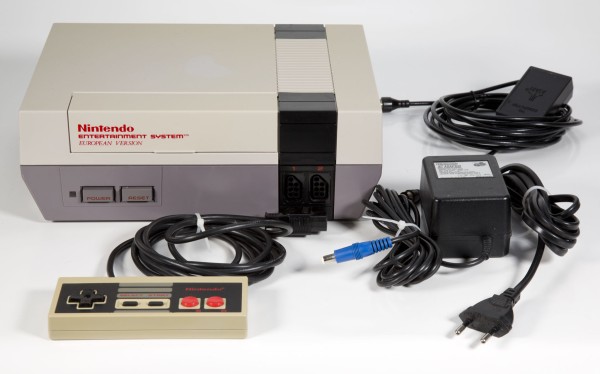 Nintendo Entertainment System NES - Konsole